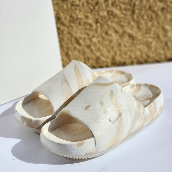 Nike Calm SE Women's Comfortable Slip On Slides Size 7 - Picture 7 of 11